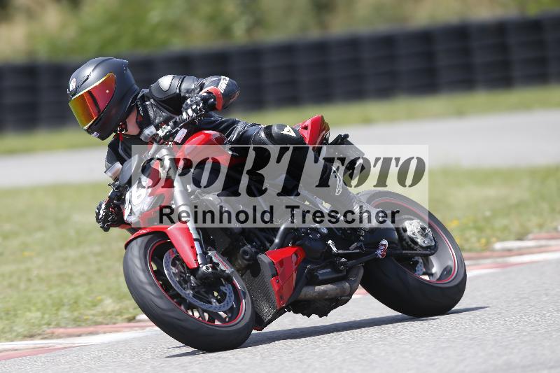 /27 12.06.2025 Ducati Schweiz Trackday Warmup  ADR/blau-bleu/26
